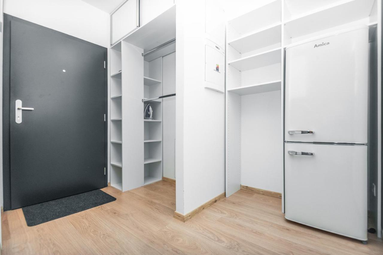 City Center Apartment - Modern & Elegant Bratislava Exterior foto