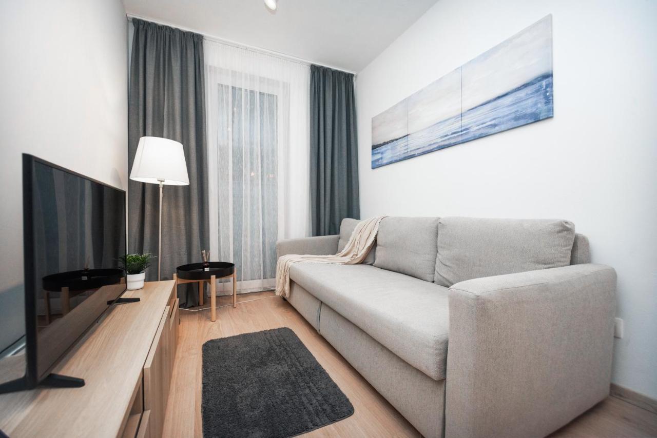 City Center Apartment - Modern & Elegant Bratislava Exterior foto