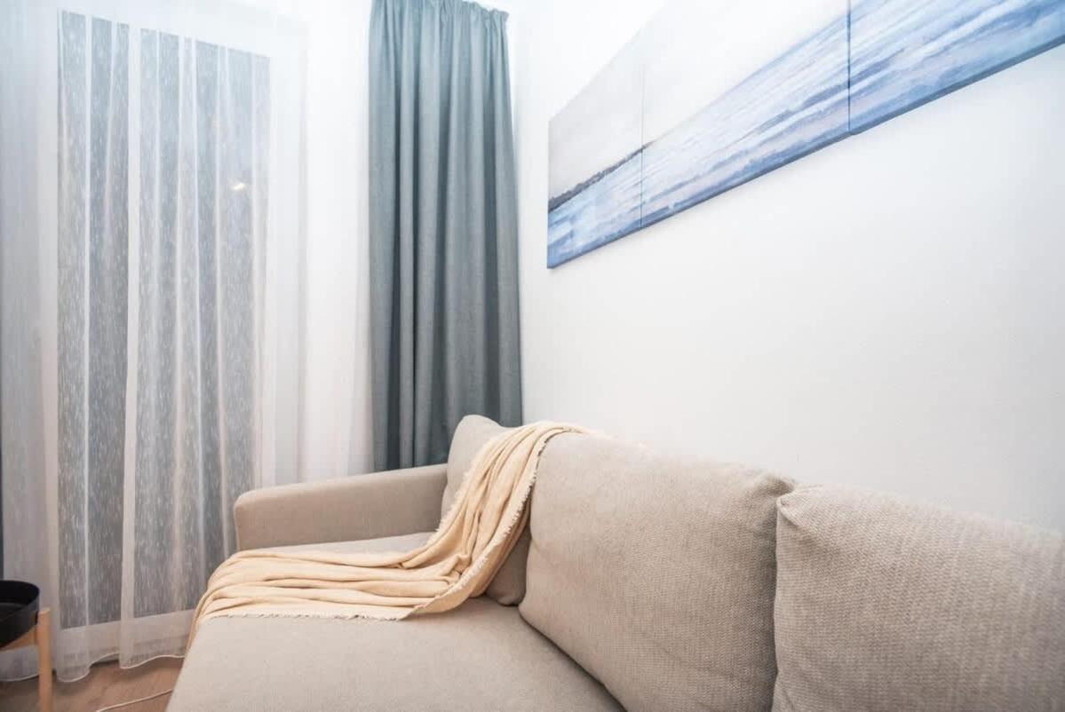 City Center Apartment - Modern & Elegant Bratislava Exterior foto
